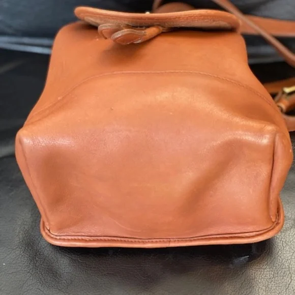 Vintage Coach A2P‑9960 Backpack – British Tan Leather – Excellent Condition - Picture 6 of 11